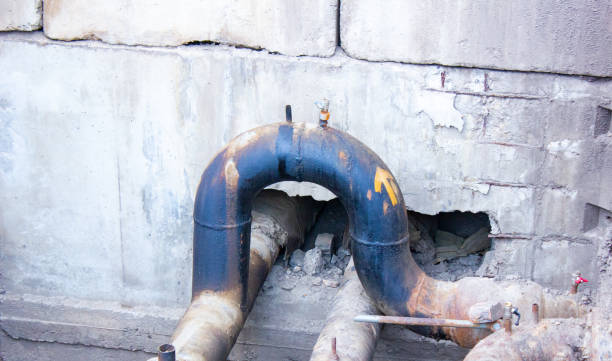 Best Emergency water damage restoration  in Lamont, CA